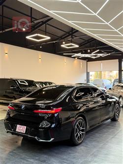 بي ام دبليو الفئة 7